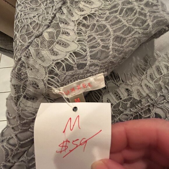 NWT: Gray Lace Party Dress: Size Medium - Picture 6 of 9